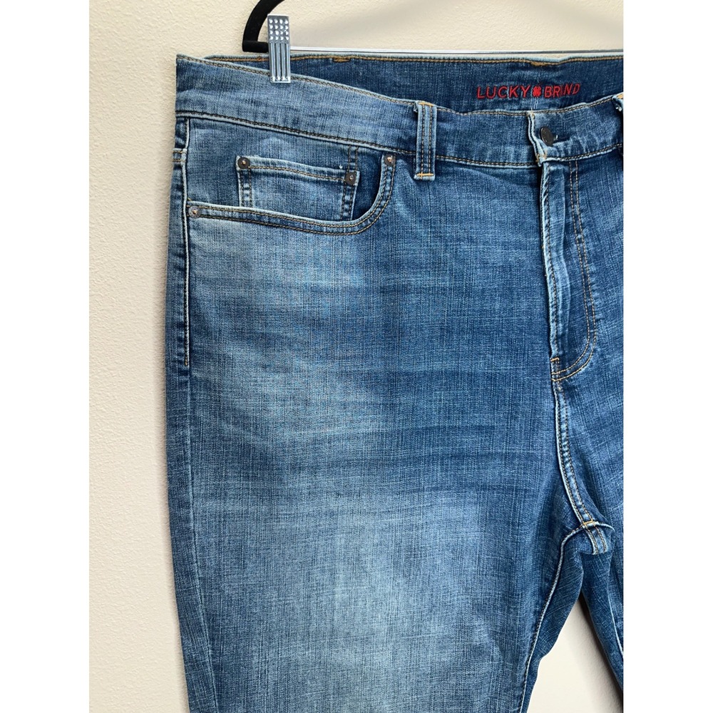 Lucky Brand 181 Relaxed Straight Blue Denim Jeans Mens 44x32 Medium Wash - Picture 3 of 10